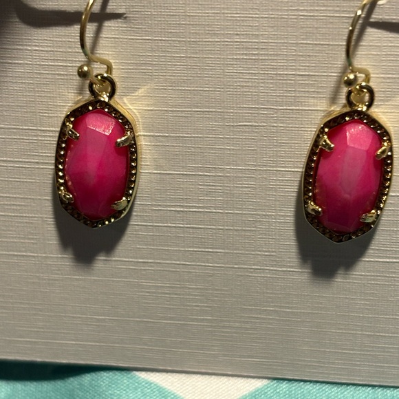 Kendra Scott Fuchsia and Gold Earrings - Picture 2 of 3
